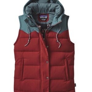Patagonia Women's Red and Teal Hooded Vest